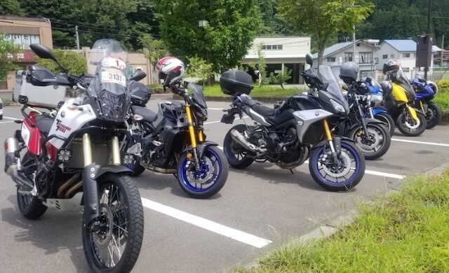 平日ツーリングへ行ってきました!!